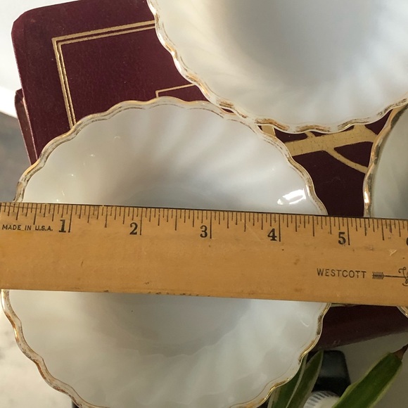 ANCHOR HOCHING CO MILK GLASS BOWLS - Picture 5 of 7